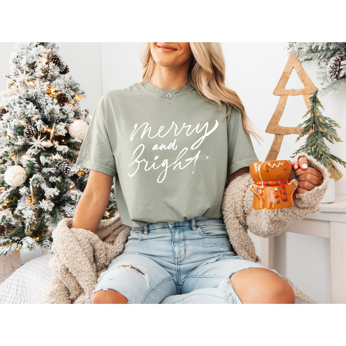 Christmas T-shirt: Merry and Bright Script Font Tee, Holiday Shirt, Festive Apparel, Xmas Top, Seasonal Clothing